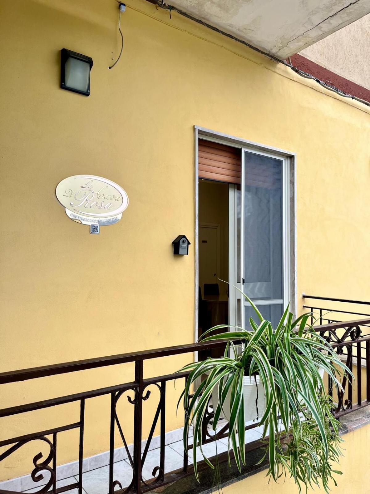 La Casa Di Rosa Otel Castellammare di Stabia Dış mekan fotoğraf